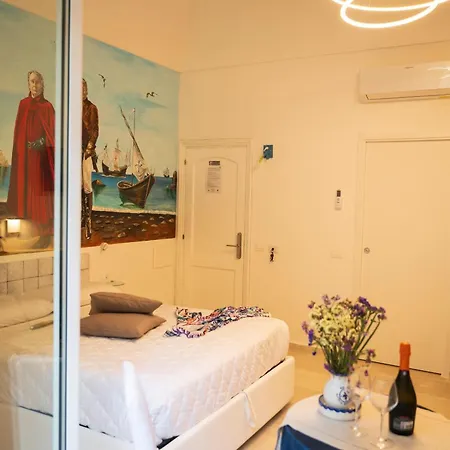 Antica Repubblica In Center At 100mt From The Sea מלון דירות 4*