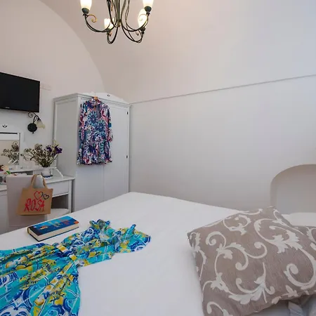 Antica Repubblica In Center At 100mt From The Sea מלון דירות 4*