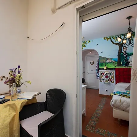 Antica Repubblica In Center At 100mt From The Sea מלון דירות 4*