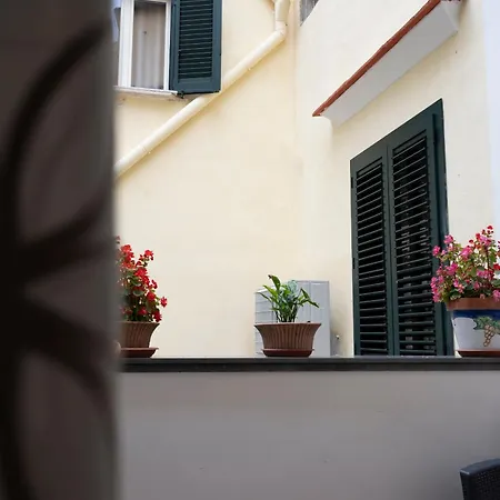 Antica Repubblica In Center At 100mt From The Sea מלון דירות 4*