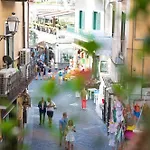 Antica Repubblica In The Historical Center 2 Minutes Away,100mt From The Sea