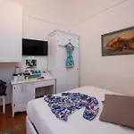 Aparthotel Antica Repubblica In The Historical Center 2 Minutes Away,100mt From The Sea