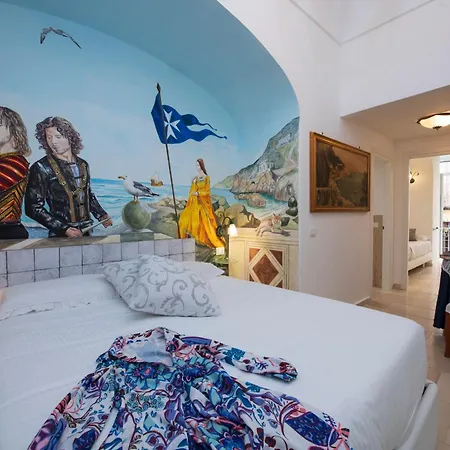 Antica Repubblica In The Historical Center 2 Minutes Away,100mt From The Sea Aparthotel