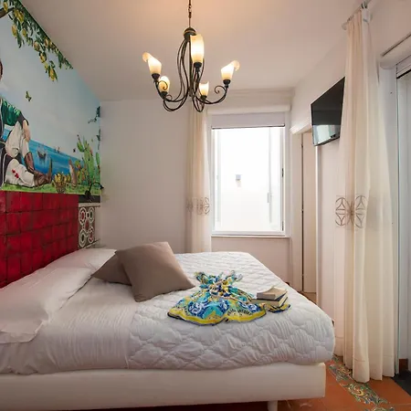 Antica Repubblica In The Historical Center 2 Minutes Away,100mt From The Sea Aparthotel